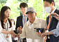 이만희 신천지 총회장, '정교유착 의혹' 영장실질심사 출석 [포토]