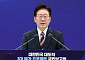 이 대통령 "3대 메가프로젝트, 가장 큰 역사적 성과…정부 역량 대대적 투입"