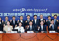 與 ‘메가프로젝트 특위’ 출범…“전문직 52시간 예외도 공론화”