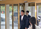 ‘비상 경영’ 기류에...롯데 계열사 대표들, 미리 약속한 듯 ‘묵묵부답’[롯데 VCM]