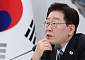 李대통령 "자기 업무도 모르나…밤새워서라도 파악하라"