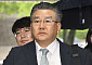 ‘관저이전 봐주기 감사’ 유병호 감사위원 구속