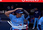 MLB 오카모토, 벤치에 테이프로 '꽁꽁'⋯무슨 일?