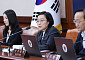 한성숙 "AI·반도체 성과 민생으로"...폭염·자살예방·경제 대응 총력