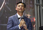 ‘李 명예훼손’ 모스 탄, 출국정지 연장 취소 소송 패소