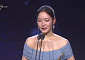 '청룡시리즈어워즈' 김고은 대상, 눈물의 수상 소감⋯"앞으로 더 찾아달라"