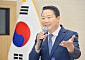 [인터뷰] 최영일 순창군수 취임 한달…“햇빛소득 마을·기본소득으로 청년 머무는 순창 만들 것"