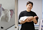 "딸바보 예약" kt 최원준, 결혼 3년 만에 첫 아이 품에