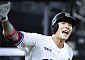 이틀 연속 끝내기 kt, 1위 지켰다⋯0.5경기 차 삼성도 4연승 [종합]