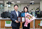 이상일 용인특례시장, 시청 아닌 경찰서로 갔다…‘6분 심폐소생술’ 김민희 경위 현장표창