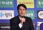 ‘동반 사퇴설’ 일단락…FC안양 유병훈 감독·이우형 단장 잔류