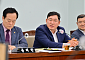 “지속가능 일자리 6억 빼서 3개월 알바?”…부산시 복지예산 도마에