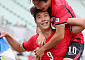 한국 축구, 중국과 준결승 전반 1-1⋯이영준 동점골 [아시안게임]