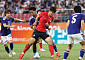 한국 남자축구, 일본과 결승서 득점 없이 전반 마무리 [아시안게임]