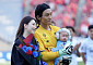 “결혼 후 버킷리스트” 김진경, 딸과 김승규 J리그 200경기 축하