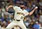 밀워키, 다저스 7-4 제압⋯NLCS 2연승·야마모토 조기 강판