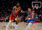 휴스턴 이슨, NBA 개막전서 상대 밀쳐 퇴장⋯출전 3분 만에 악재
