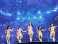 에이핑크, 완전체 콘서트 대성황…압도적 라이브→시간 정지 비주얼 '감동'