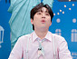 '톡파원 25시' 이찬원, 세계 10대 수영장뷰 스위스 호텔 '감탄'