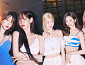프로미스나인, 블루·화이트로 연출한 청량 서머 무드