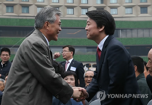 ‘새정치공동선언’발표 지연 … 문재인-안철수 ‘불협화음’