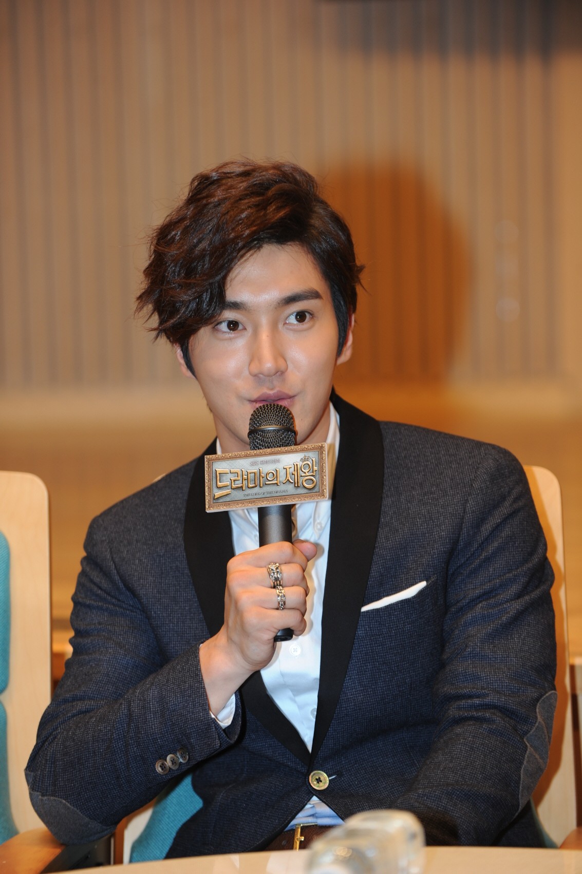 최시원 “극중 강현민, 슈퍼주니어 김희철 같아”