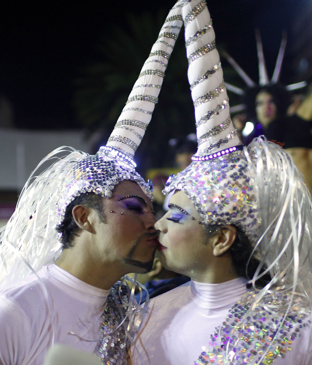 [포토]'유니콘 게이' 커플의 키스