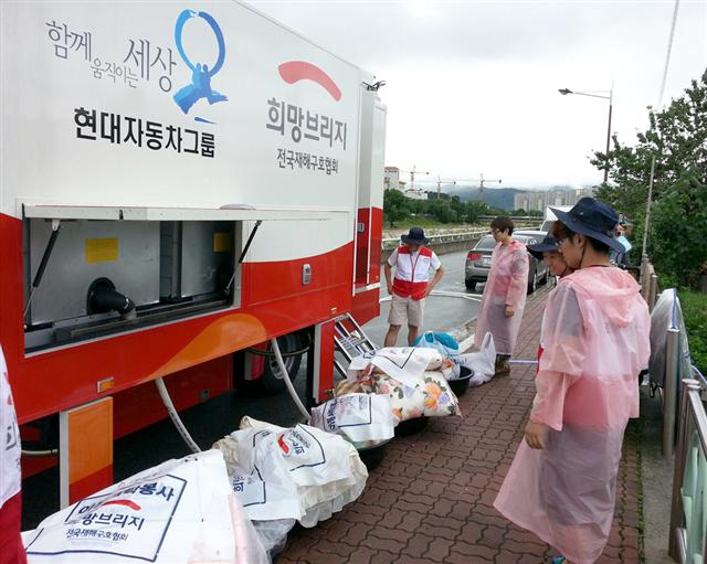 희망브리지, ‘최악의 물난리’ 강원도 춘천에 구호활동 펼쳐