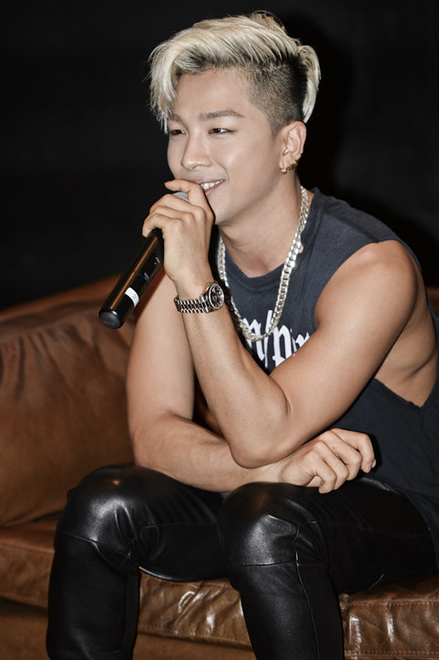 빌보드 태양 극찬, "보기 드문 케이팝 R&B 스타 중 한 명…존 레전드와 비슷한 행보"