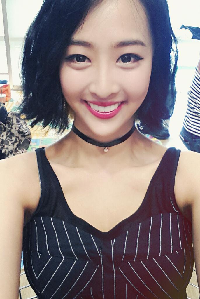 '음악중심' 씨스타 다솜, 팬들에 감사 인증샷 "아침부터 응원 와줘서 고마워요"