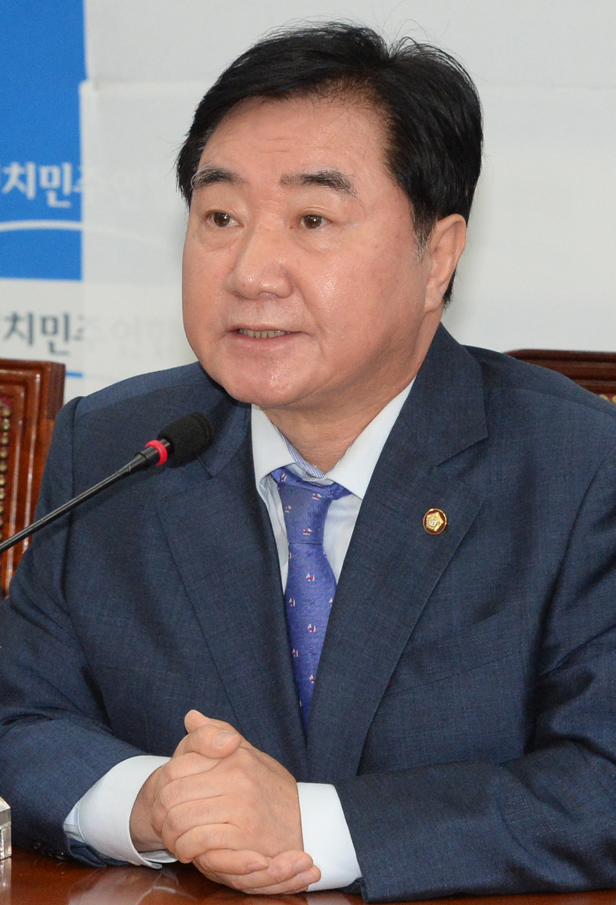 [칭찬합시다]“이석현, 과거 민주화 동지… 덕과 품격을 갖춘 정치인”