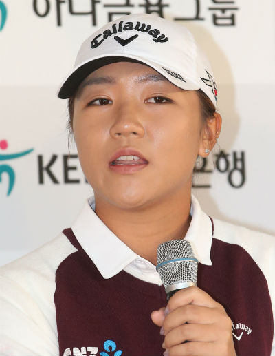 ▲리디아 고가 12일 인천 영종도의 스카이72 골프장에서 열린 미국여자프로골프(LPGA) 투어 KEB 하나은행 챔피언십 미디어데이 행사에서 취재진 질문에 답하고 있다. 