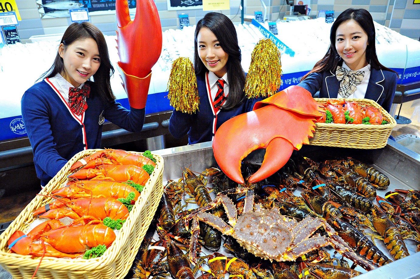 [오늘의 이벤트&할인]  신세계백화점ㆍ현대백화점 사은행사, 롯데백화점 해외패션 브랜드 행사, G마켓 직거래 농산물 페스티벌, 신세계사이먼 아울렛 세일, 홈플러스 킹크랩 할인
