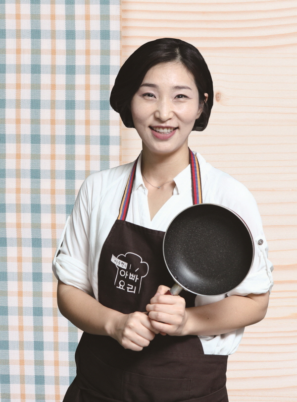 ▲롱런 아카데미 ‘아빠요리교실’ 이우현 요리 강사  사진 =이태인 기자