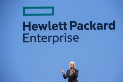 ▲멕 휘트먼 HP CEO가 지난 6월 2일(현지시간) 라스베이거스에서 열린 회사 연례 기술 콘퍼런스에서 새로 출범하는 HP엔터프라이즈를 소개하고 있다. 블룸버그 