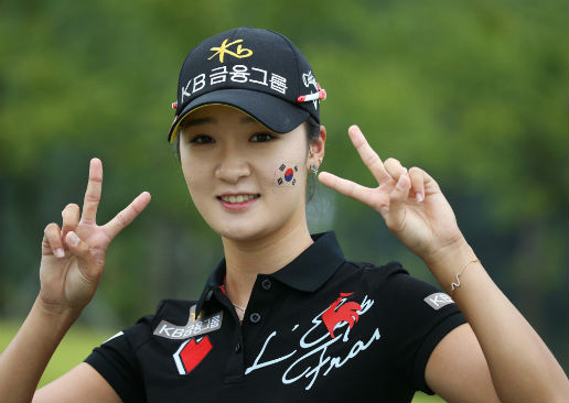 ▲KLPGA 투어 ADT캡스 챔피언십에서 우승한 오지현이 상금순위 13계단을 끌어올렸다. (KLPGA)