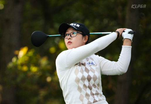 ▲올 시즌 KLPGA 투어 신인왕이 유력한 박지영. (KLPGA)