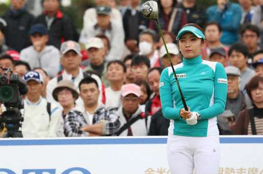▲이보미가 일본 남녀 프로골프 투어를 통틀어 한 시즌 최고 상금을 획득했다. (르꼬끄 골프)