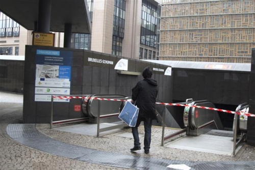 ▲벨기에 수도 브뤼셀의 시내 지하철이 21일(현지시간) 테러 정보 입수에 폐쇄됐다. AP/뉴시스