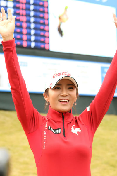 ▲이보미가 올 시즌 JLPGA 투어에서 7승을 달성하며 4관왕에 올랐다. 이보미의 7승에 힘입어 한국선수들은 JLPGA 투어 한 시즌 최다승 기록을 갈아치웠다. (르꼬끄 골프)