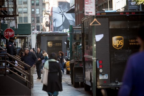 ▲미국 뉴욕에서 UPS 트럭들이 세워져 있다. 블룸버그 