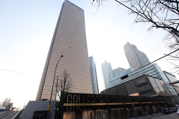 ▲한화갤러리아가 서울 여의도 63빌딩에 들어선 ‘갤러리아면세점 63’ 일부를 28일 개장한다.
(사진제공=뉴시스)