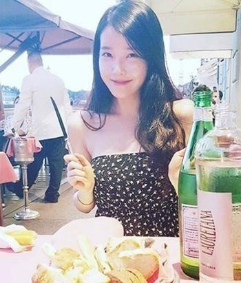 (출처=아이유 SNS)