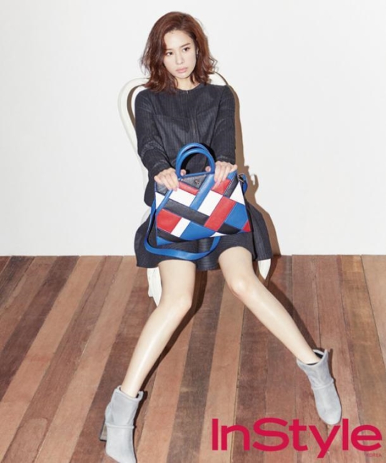 'SBS 연기대상' 김현주, 초미니에 드러난 '극세사 각선미+압도적 비율' 감탄