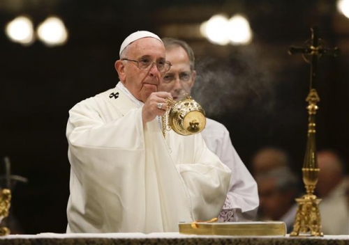 ▲프란치스코 교황이 1일(현지시간) 바티칸에서 신년 미사를 주재하고 있다. 바티칸/AP뉴시스