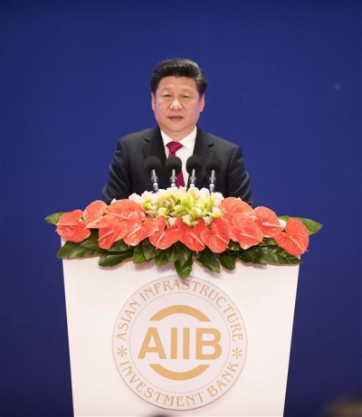 ▲시진핑 중국 국가주석이 16일(현지시간) 베이징에서 열린 아시아인프라투자은행(AIIB) 개소식에서 환영사를 하고 있다. 베이징/신화뉴시스