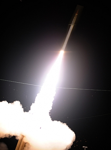 ▲지난 2010년 6월 28일 하와이 태평양 미사일 범위 시설에서 미국 사드 발사 실험을 하고 있는 모습. (AP/뉴시스)