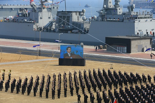 ▲26일 오후 제주 서귀포 제주해군기지 연병장에서 열린 '제주민군복합형관광미항 준공식'에서 황교안 국무총리가 축사를 하고 있다.(연합뉴스)