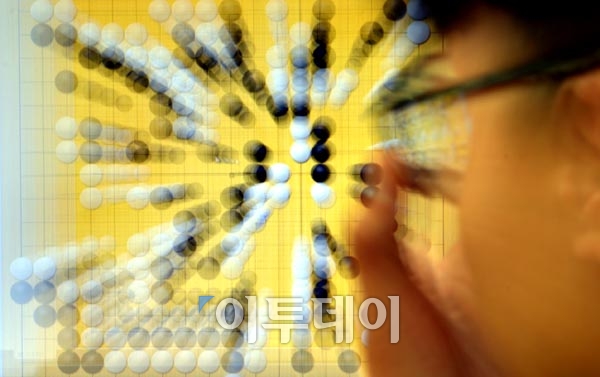LG전자 이세돌 9단 후원, 대국 의상에 ‘LG G5’ 로고 새겨
