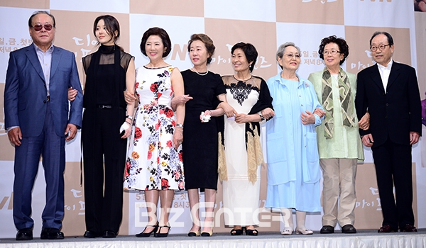 ▲'디어 마이 프렌즈' 출연진(사진=윤예진 기자 yoooon@)